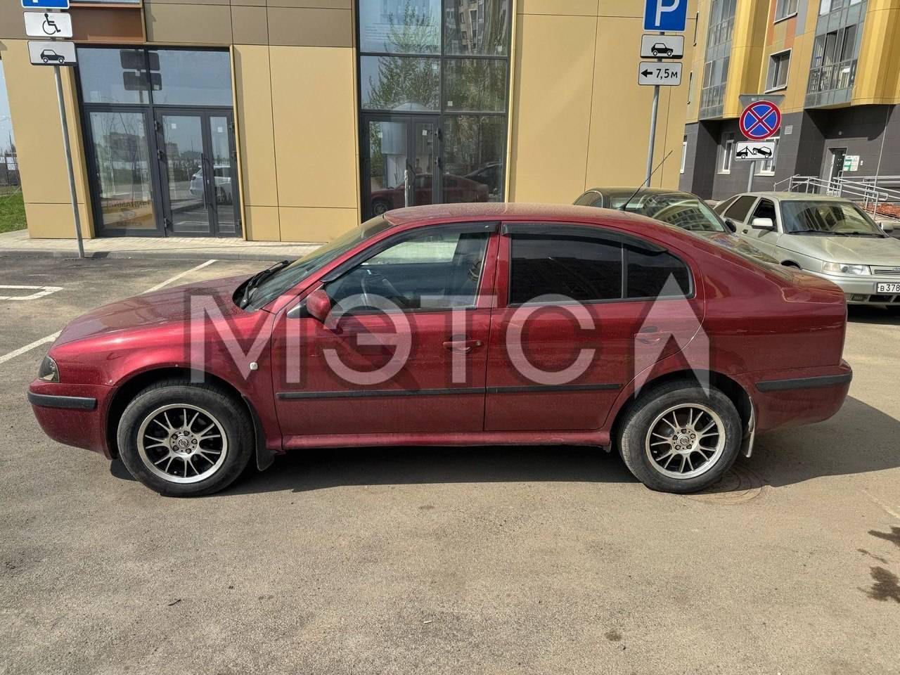 Легковой автомобиль, марка: ШКОДА OKTAVIA, год изготовления: 2007, VIN: TMBDC41U478876342, ПТС: 77TO031395280420070Z.
Порядок ознакомления с имуществом должника:
Ознакомиться с порядком продажи имущества, получить дополнительную информацию об имуществе можно в рабочие дни с 10:00 до 17:00 часов по предварительной договоренности с организатором торгов о дне и времени такого осмотра по телефону +79779739975 , е-mail: eminivalieva@yandex.ru.